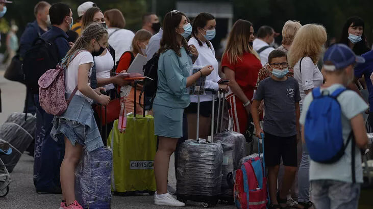 Turizm sektörü bu sezon 20 milyon turist bandını aşmayı hedefliyor Turizm sektörü bu sezon 20 milyon turist bandını aşmayı hedefliyor