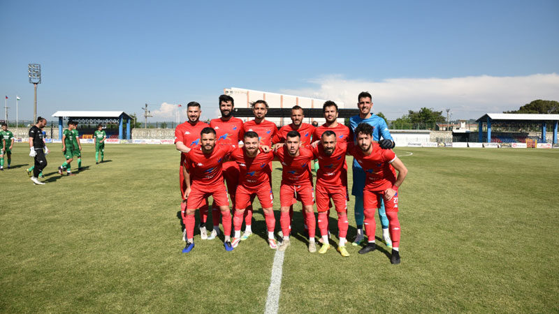 1. Bölge 7. Grupta Elmasbahçeler Spor'u evinde ağırlayan Mustafakemalpaşaspor Belediye