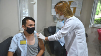 Ulaştıran ekibe mobil aşı