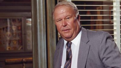 Ünlü oyuncu yaşamını yitirdi