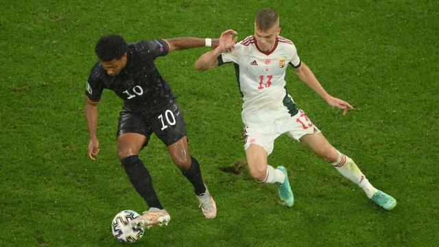 Almanya zor da olsa son 16’da