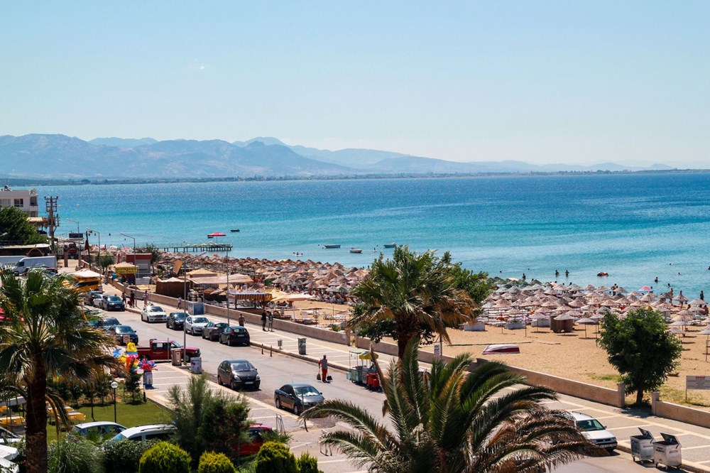 Ayvalık’a iki ‘mavi bayrak’ daha