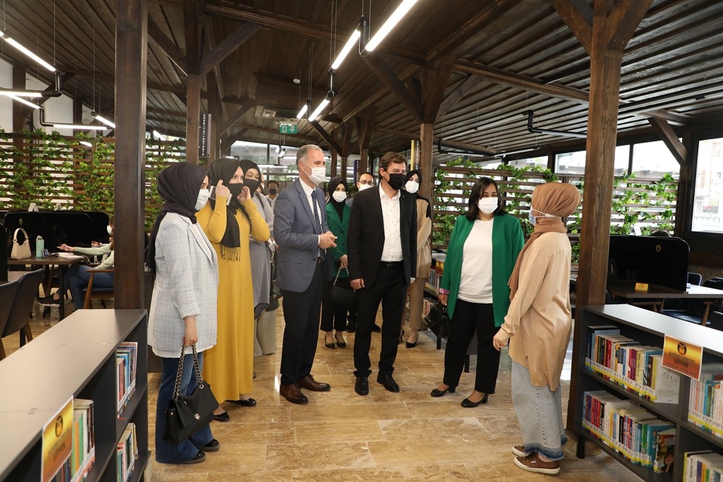 Başkan Taban’dan öğrencilere sürpriz ziyaret