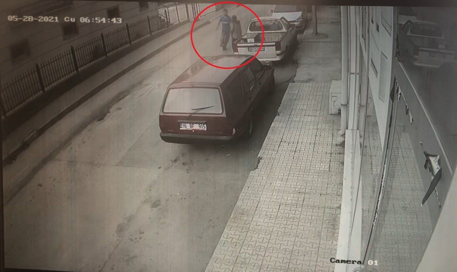 Bursa’daki gündüz vakti rezaletin ardından mahalleli konuştu: ‘Bu olaylar arttı tedirginiz’