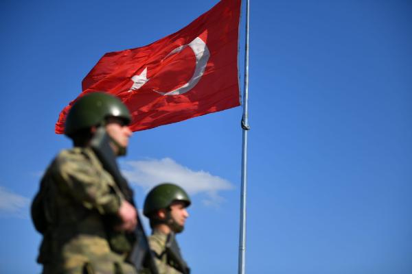 Yunanistan’a kaçmaya çalışan 2’si PKK’lı 3 kişi yakalandı