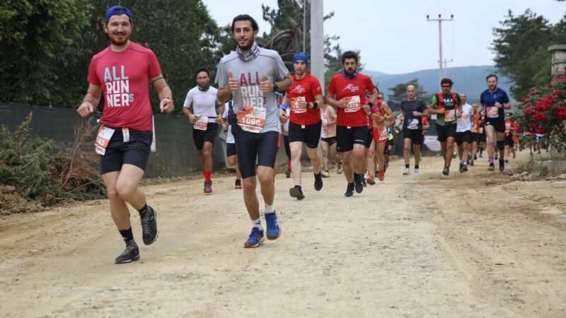 Bursa’da bu yıl ikinci kez düzenlenen Dağyenice Ultra Maratonu yaklaşık