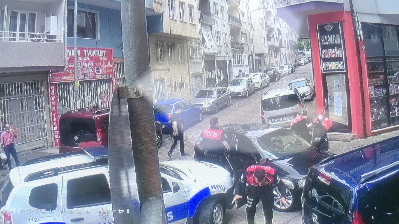Bursa’da ’dur’ ihtarına uymayarak polise çarpan sürücü böyle yakalandı