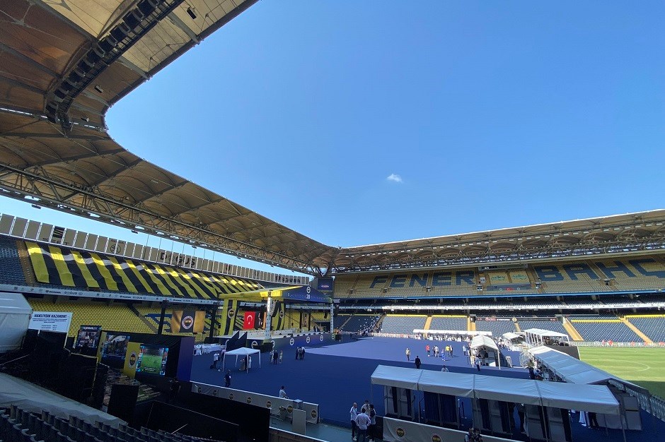 Fenerbahçe’de oy verme işlemi sona erdi Fenerbahçe’de oy verme işlemi sona erdi