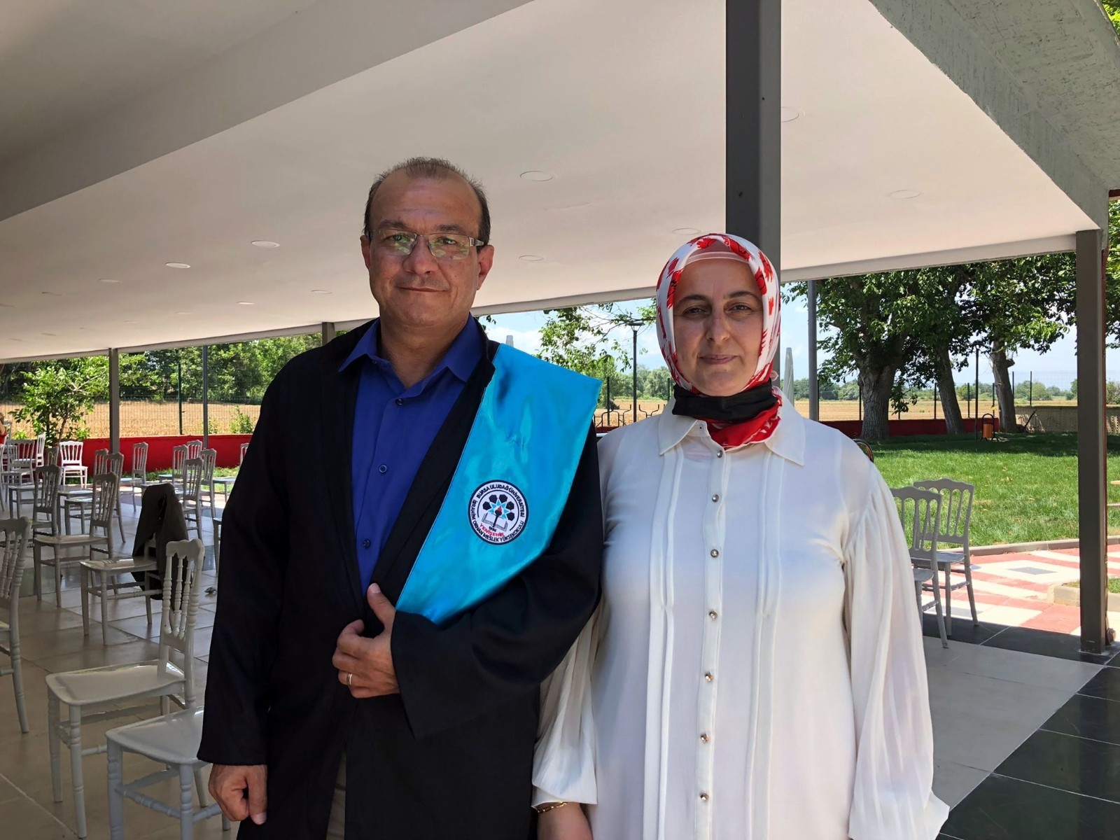 Emekli astsubay, üniversiteyi bölüm birincisi olarak bitirdi Emekli astsubay, üniversiteyi bölüm birincisi olarak bitirdi