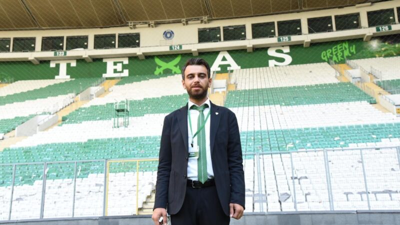 Bursaspor 2. Başkanı Emin Adanur, taraftar grubu Teksas’la yaşanan problemin