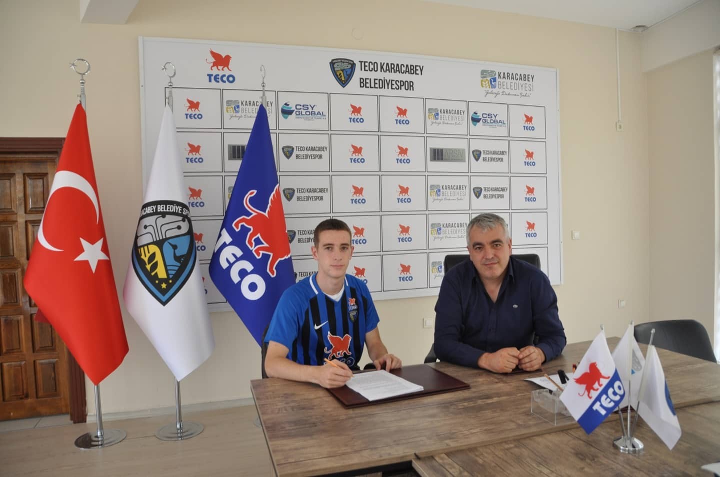 fenerbahceli eski futbolcu mirkovicin oglu denis meric teco karacabey belediyesporda 18e0eac