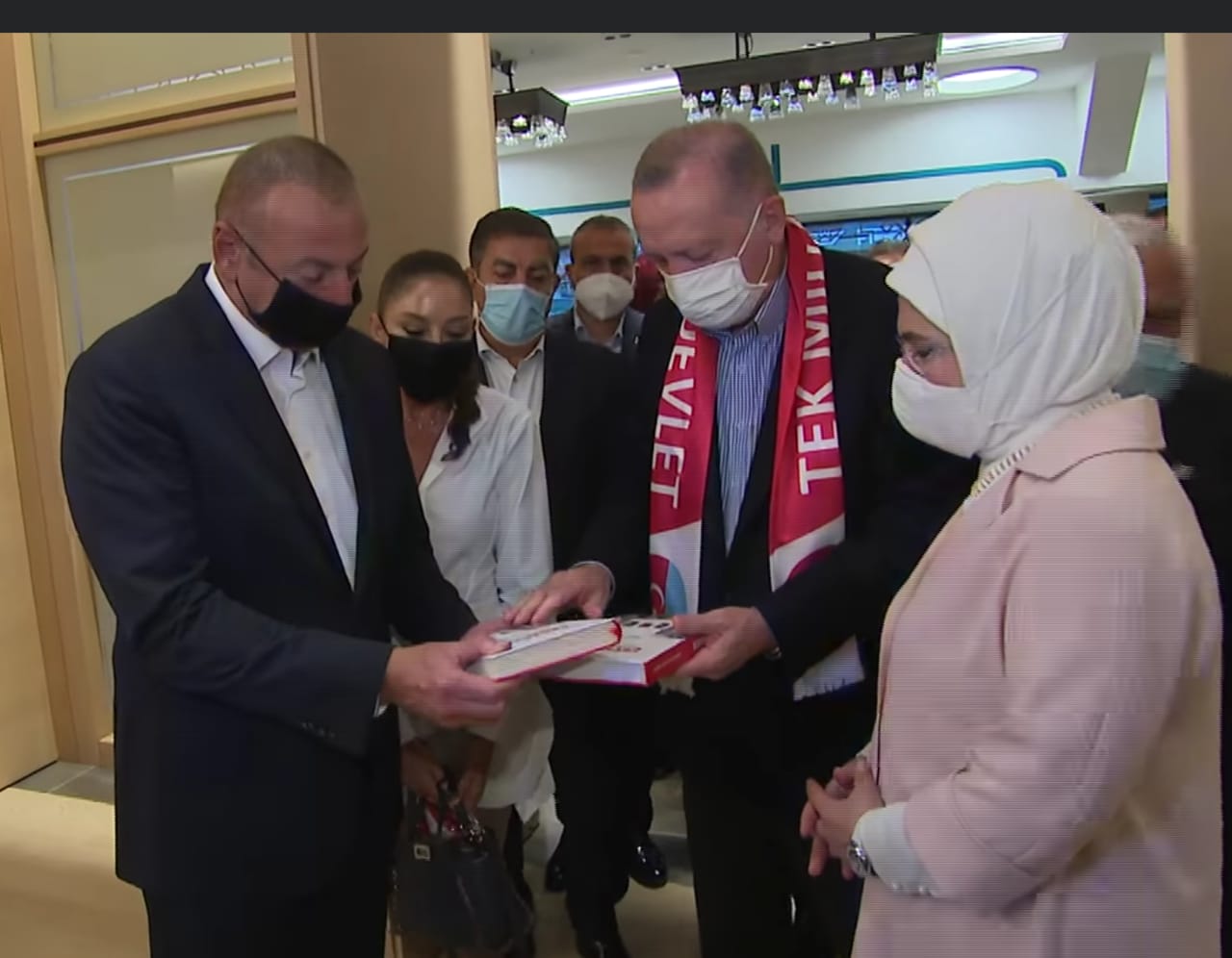 Bakü’deki fotoğrafın Bursa’daki sırrı!