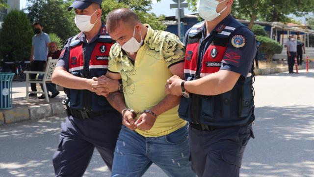 Mahrem görüntülerini kaydettikleri kişilere şantaj yaptığı öne sürülen iki kişi yakalandı