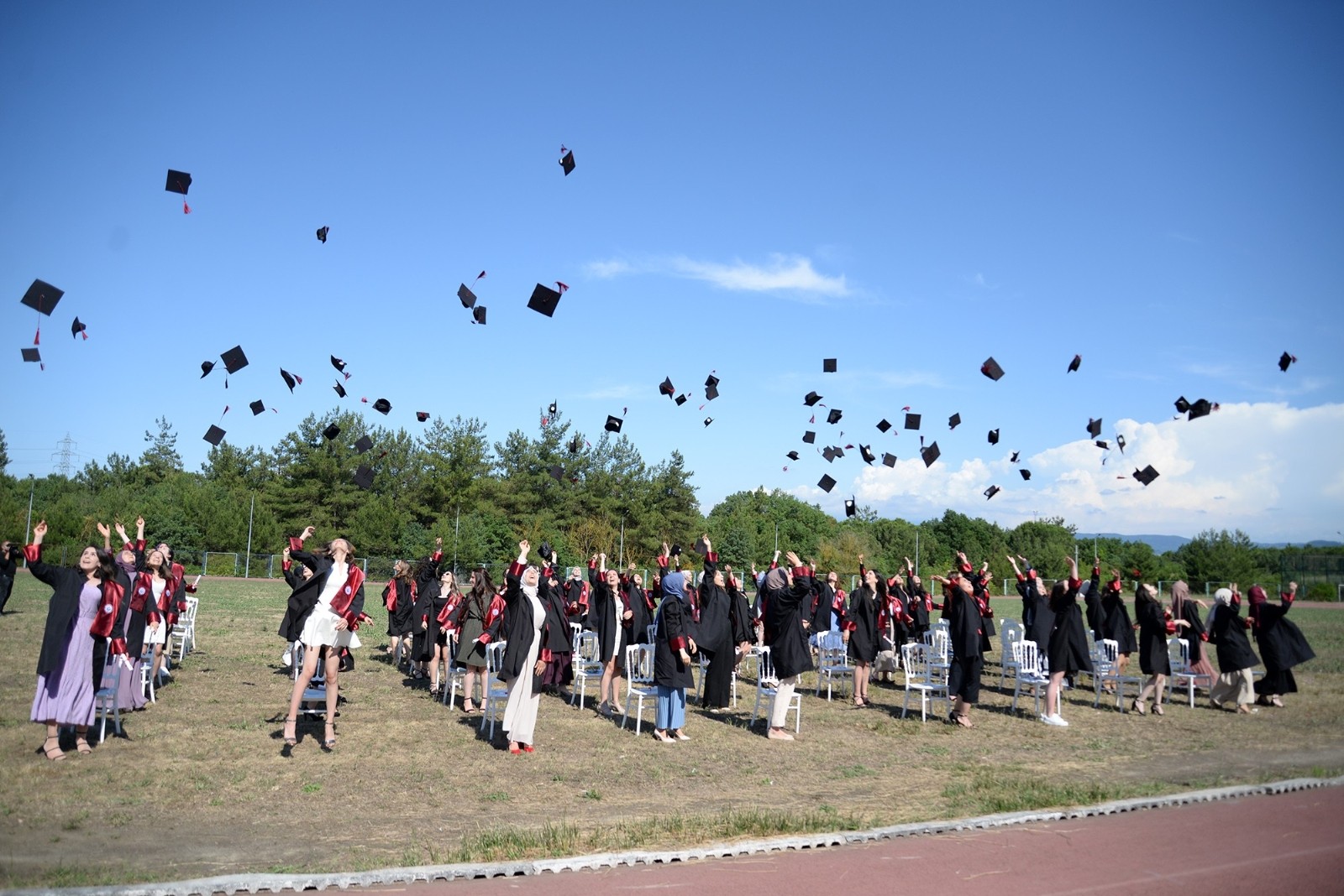 Hemşirelerin mezuniyet heyecanı