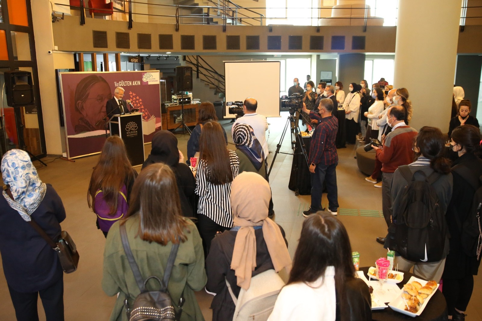 Kitap Kapağı Tasarım Yarışması’nda ödüller sahiplerini buldu Kitap Kapağı Tasarım Yarışması’nda ödüller sahiplerini buldu