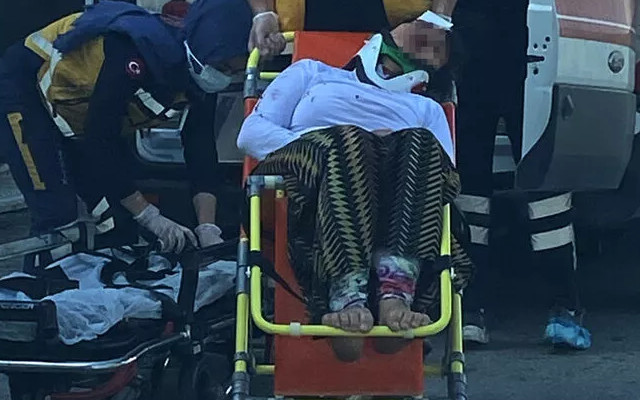 Eltisini sopayla döverek hastanelik etti Eltisini sopayla döverek hastanelik etti