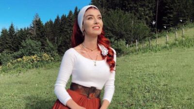 Aslıhan Güner sahilde sere serpe güneşlendi