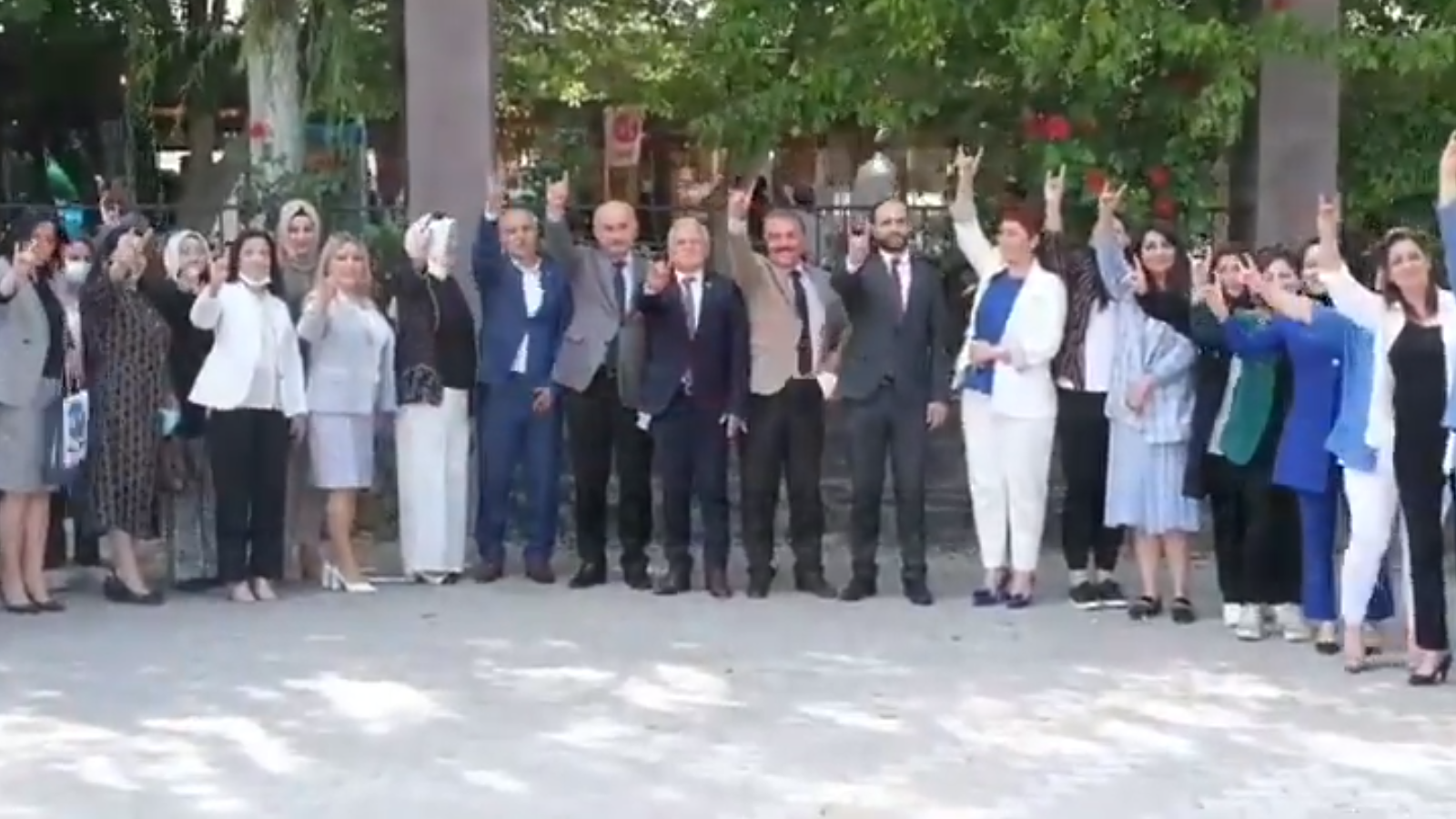 Siyasette MHP açılımı; Cinsiyet yok, tek kriter… Siyasette MHP açılımı; Cinsiyet yok, tek kriter…