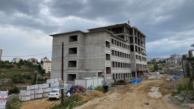 Okul inşaatında iskele çöktü! İki kardeş hayatını kaybetti