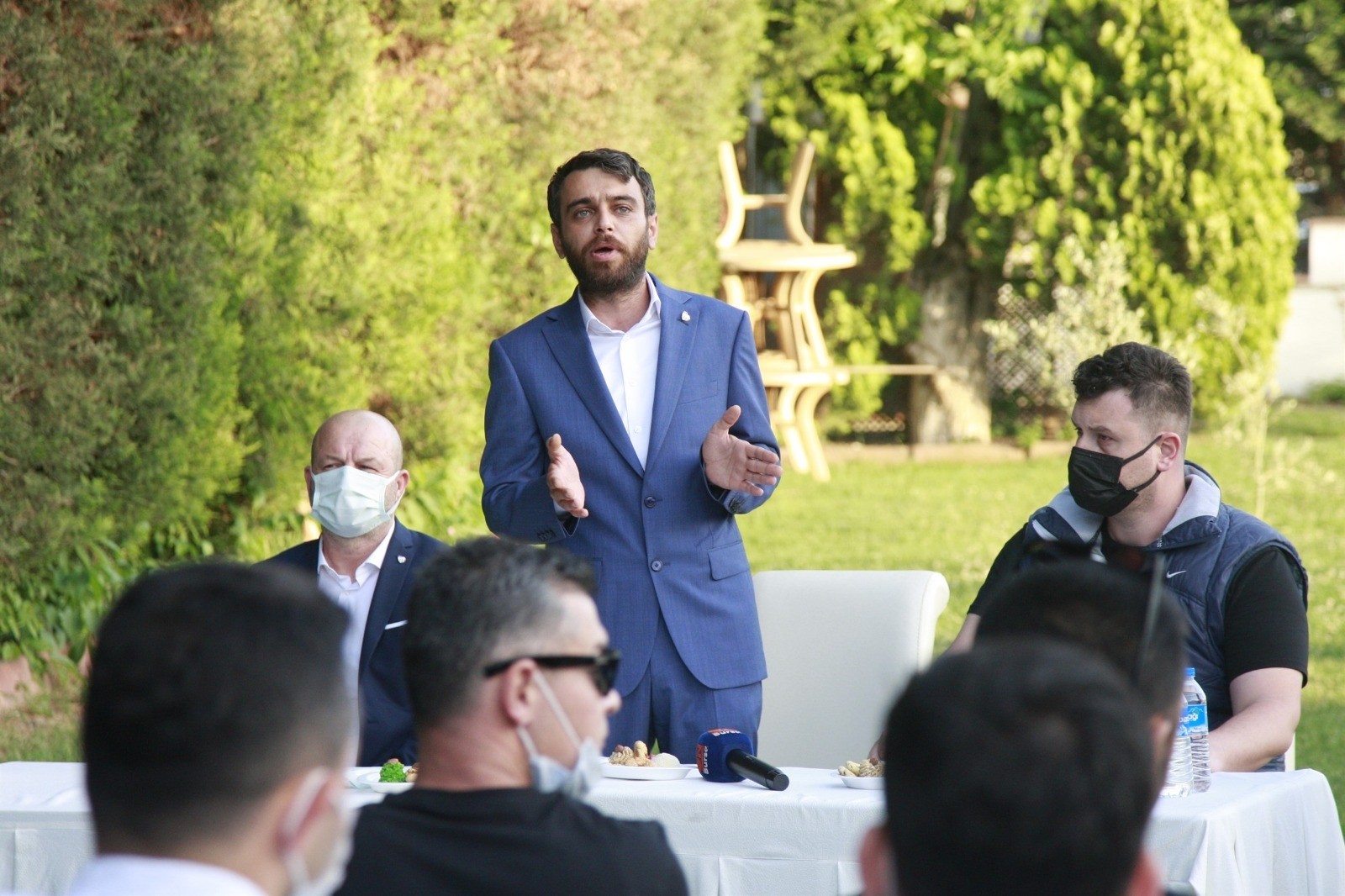 Orhangazili Bursasporlular’dan Adanur’a kutlama Orhangazili Bursasporlular’dan Adanur’a kutlama