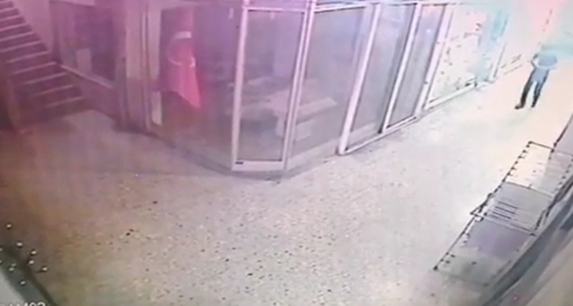 Bursa’da 20 günlük işçi paraları alıp kaçtı