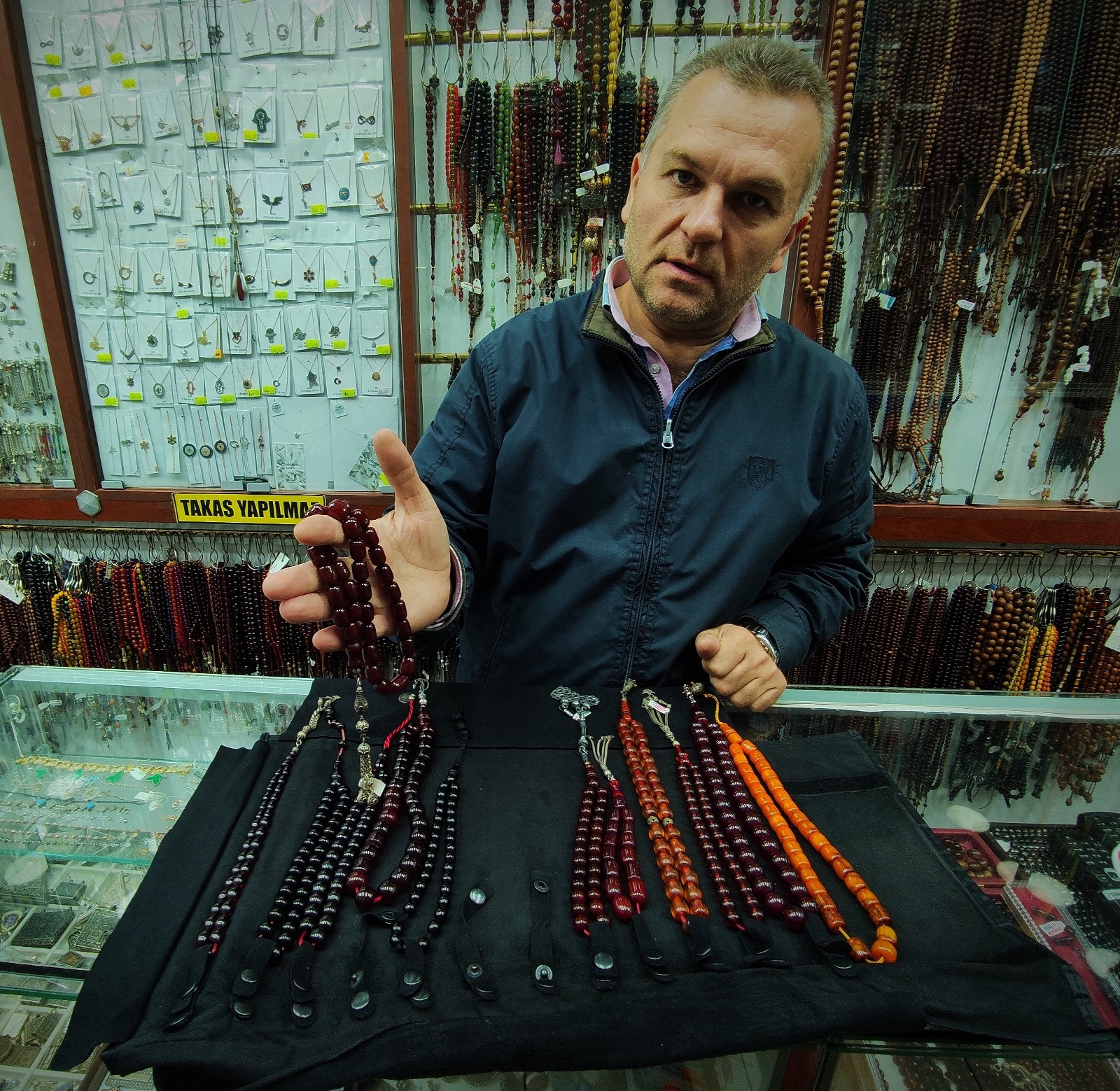 Bursa’da bir asırlık tespihler 25 bin liraya alıcı buluyor Bursa’da bir asırlık tespihler 25 bin liraya alıcı buluyor