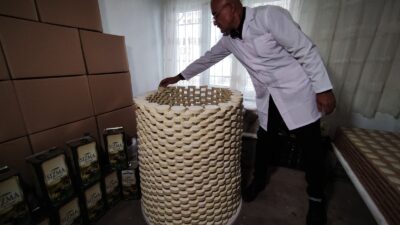 Evinde ürettiği sabunları Almanya’ya ihraç ediyor