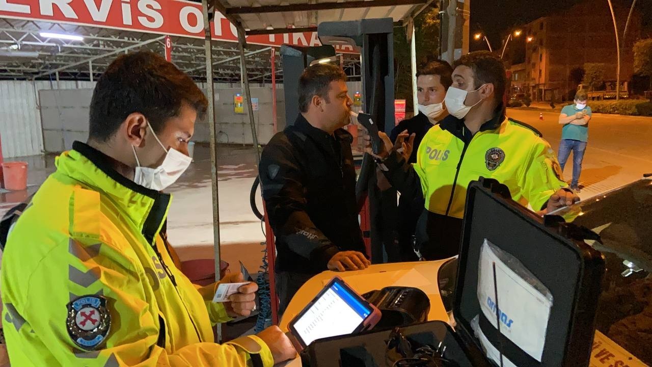 Yer: Bursa… Alkollü sürücü, polisleri çileden çıkardı