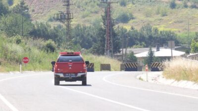 Askeri kışladaki inşaatta göçük! Toprak altında kalan işçiler kurtarıldı