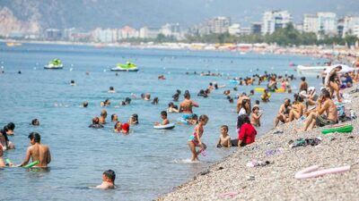 Antalya’da bunaltan sıcaklar! Termometreler 41 dereceyi gördü