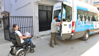 Sınava girecek engelli gence Yıldırım Belediyesi’nden destek
