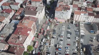 4 katlı mobilya mağazasında yangın