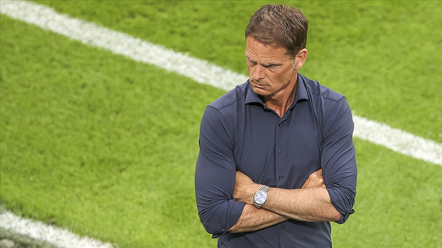 Hollanda’da Frank de Boer ile yollar ayrıldı