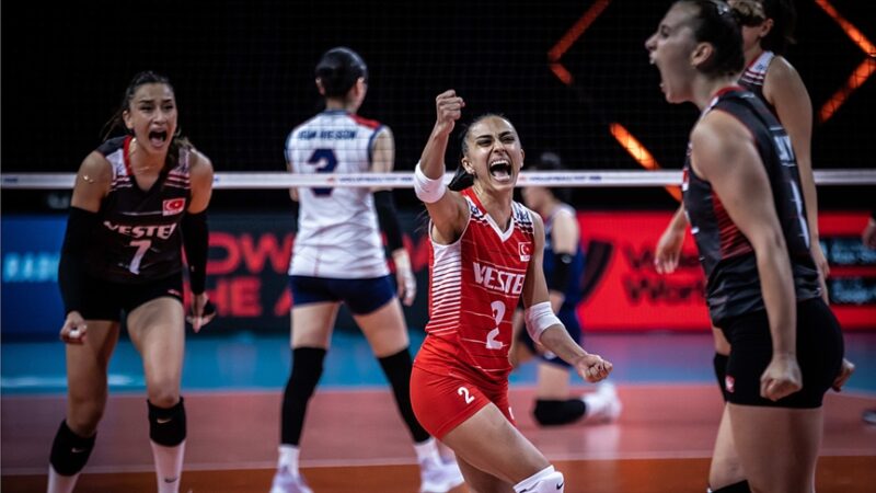 A Milli Kadın Voleybol Takımı, FIVB Milletler Ligi'ndeki 14. maçında