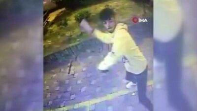 Kartı sıkışınca ATM’ye saldırdı