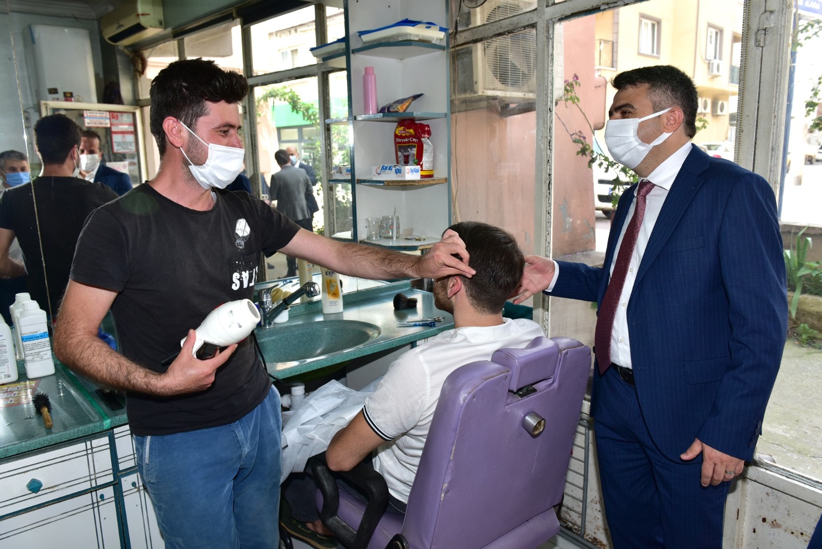 Yıldırım Belediyesi esnafın yanında Yıldırım Belediyesi esnafın yanında