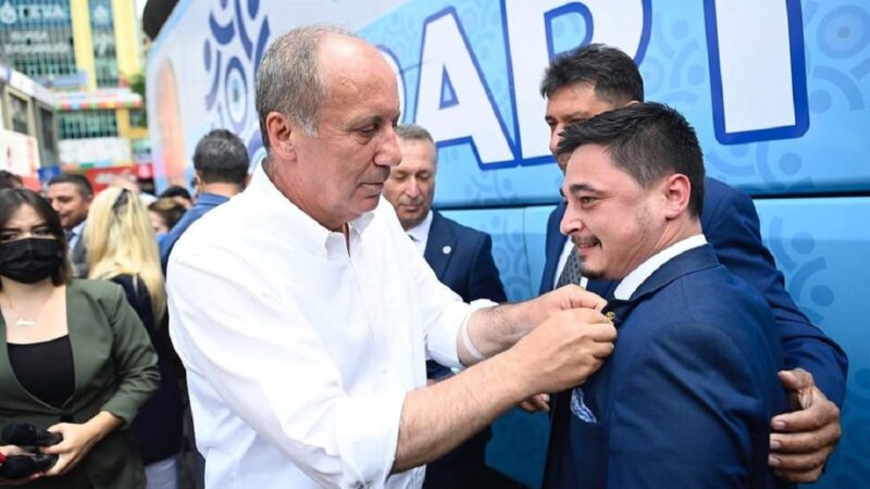 Mudanya Belediye Meclisi'nin Memleket Partili üyesi Mehmet Er, 2 kişinin