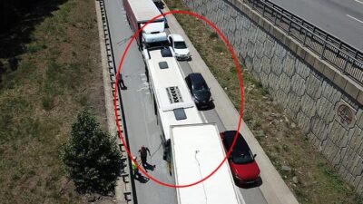 İETT otobüsü 2 TIR’ın arasında kaldı! 3’ü çocuk 4 kişi…