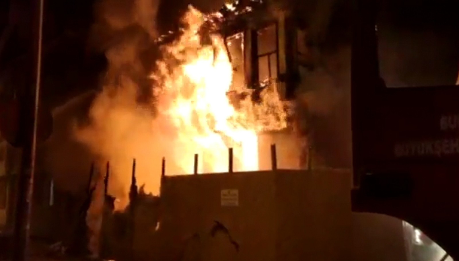 Bursa panik yaratan yangın!