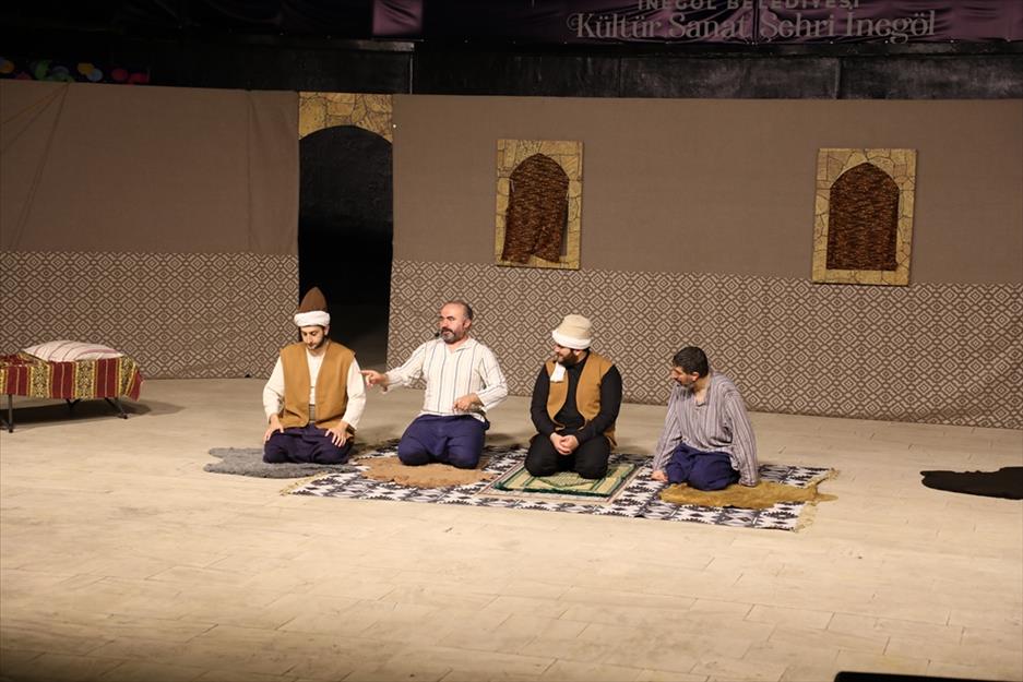 Ziyafet Sofrası kahkahaya boğdu