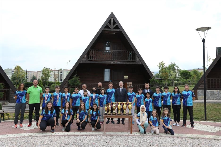 Başkan Taban kupa avcılarıyla buluştu