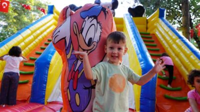 Kestel sokaklarında şenlik coşkusu