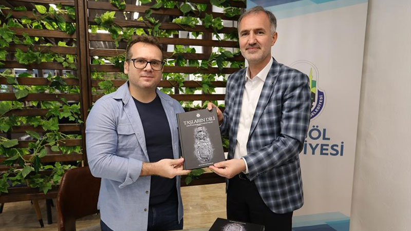 ‘Taşların Dili’ 2. baskısıyla okuyucuyla buluştu