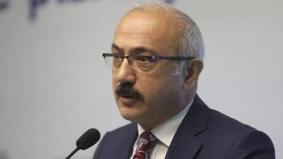 Bakan Elvan, Almanya Başbakan Yardımcısı ve Maliye Bakanı Scholz ile görüştü