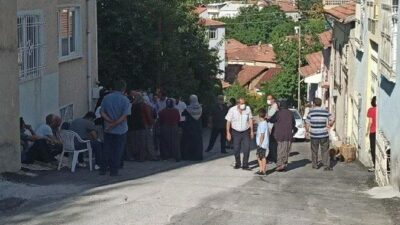 Telefonu açmayan eşini bıçaklayarak öldürdü