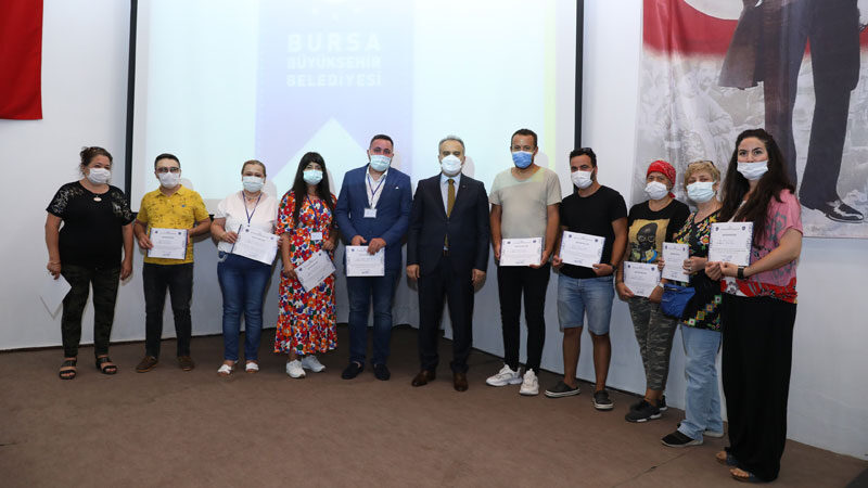 Bursa Büyükşehir Belediyesi’nin ev ve süs hayvanları satışı yapan işletmeciler,