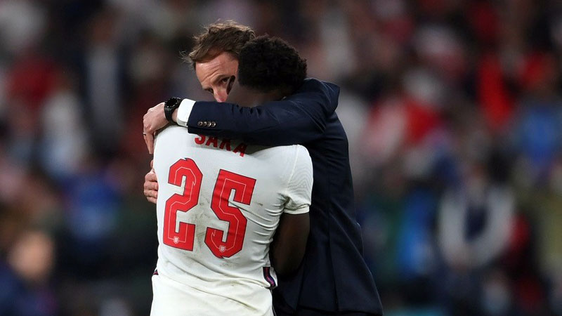 İngiltere’de ırkçılık skandalı