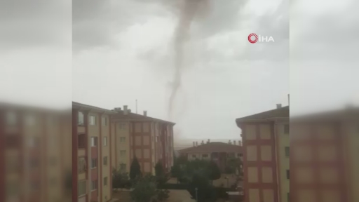 Hortum paniği! 10 dakika sürdü