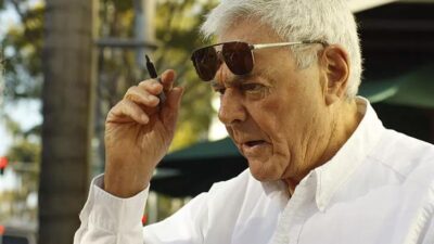 Sinemanın efsane ismi hayatını kaybetti