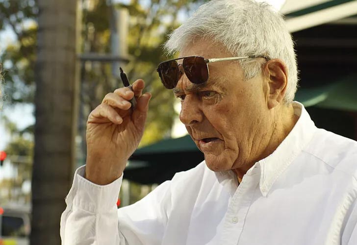 Sinemanın efsane ismi hayatını kaybetti